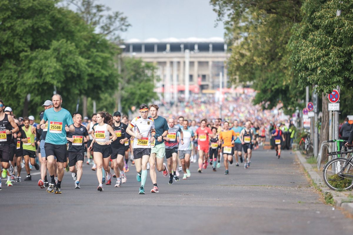 S 25 Berlin: Die Strecke steht – Natur pur und Stadion-Feeling!